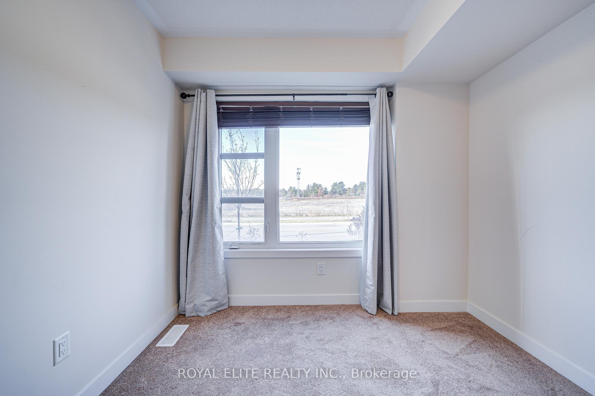 Photo 6 of 2656 Castlegate Crossing, Pickering, Duffin Heights — HOMEH