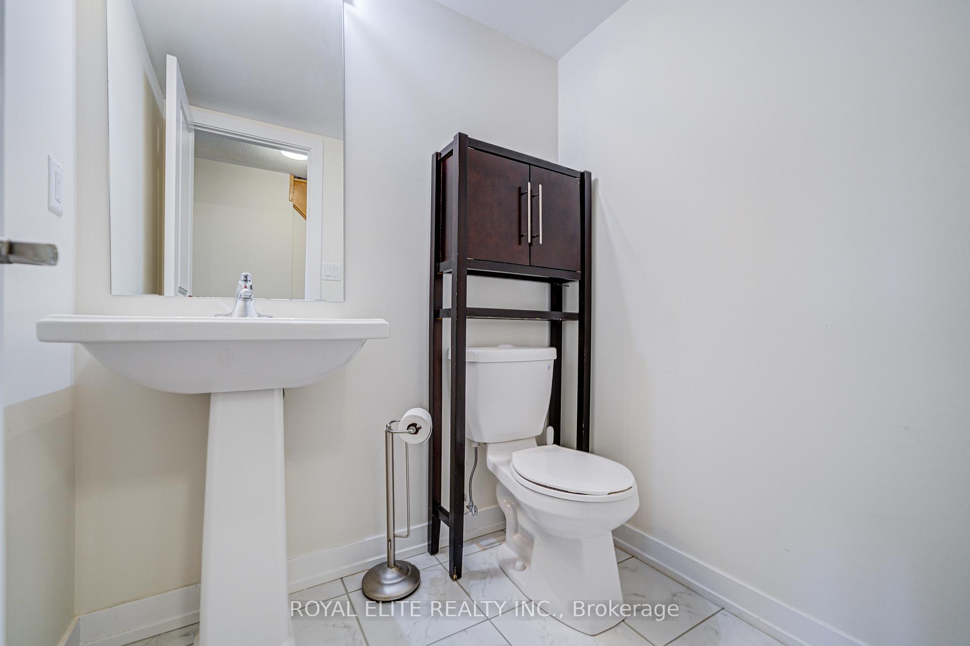 Photo 9 of 2656 Castlegate Crossing, Pickering, Duffin Heights — HOMEH