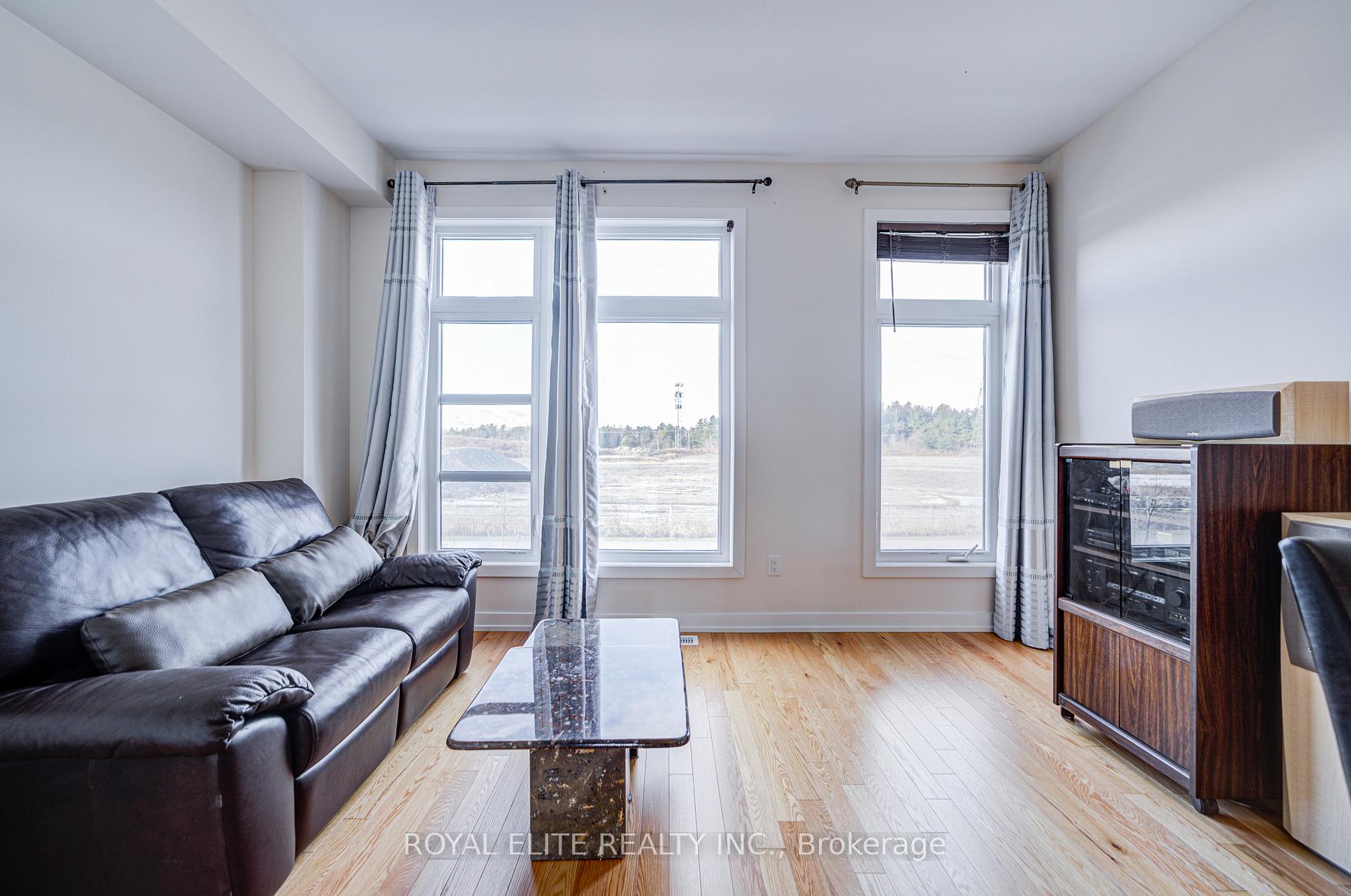 Photo 14 of 2656 Castlegate Crossing, Pickering, Duffin Heights — HOMEH