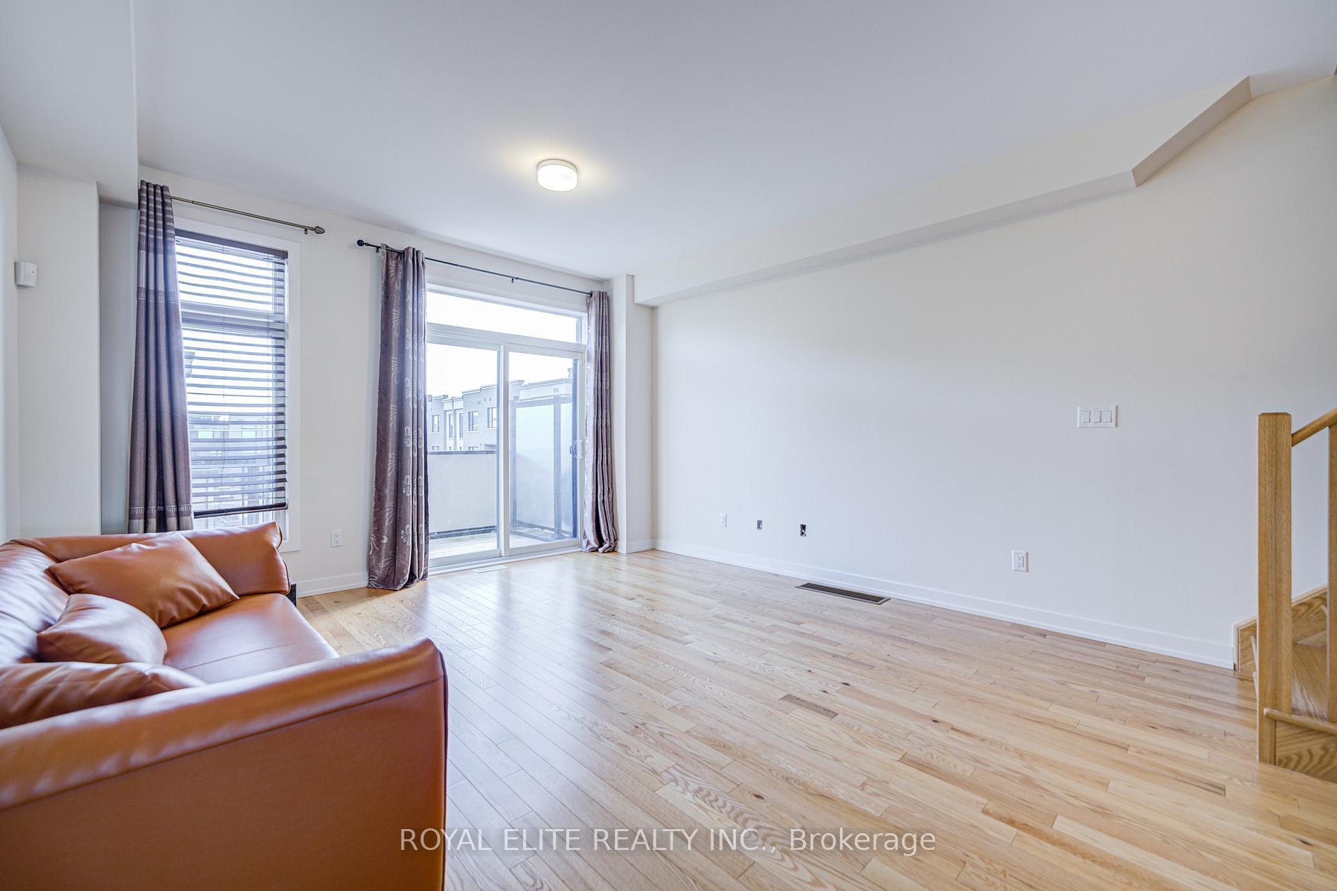 Photo 23 of 2656 Castlegate Crossing, Pickering, Duffin Heights — HOMEH