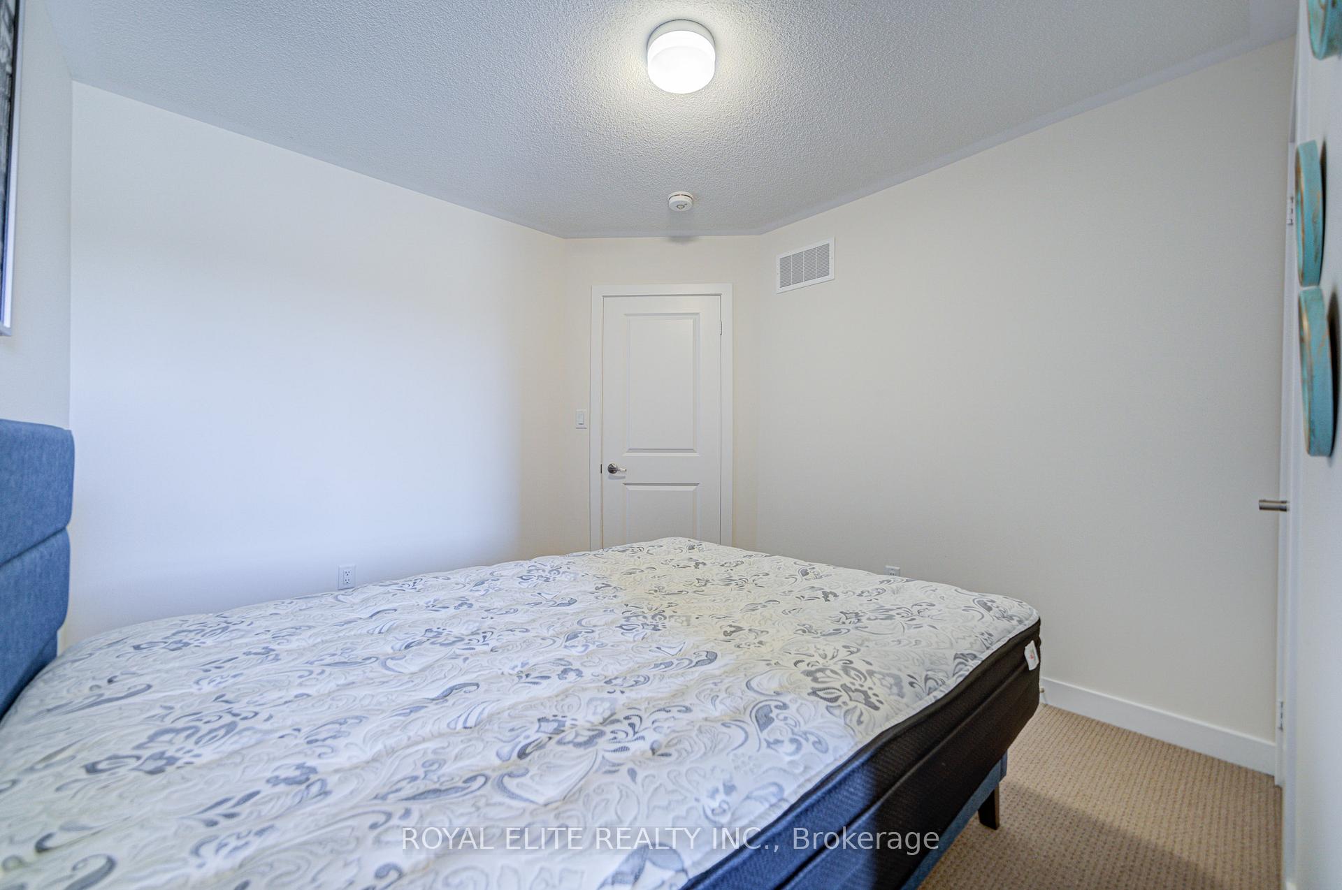Photo 37 of 2656 Castlegate Crossing, Pickering, Duffin Heights — HOMEH