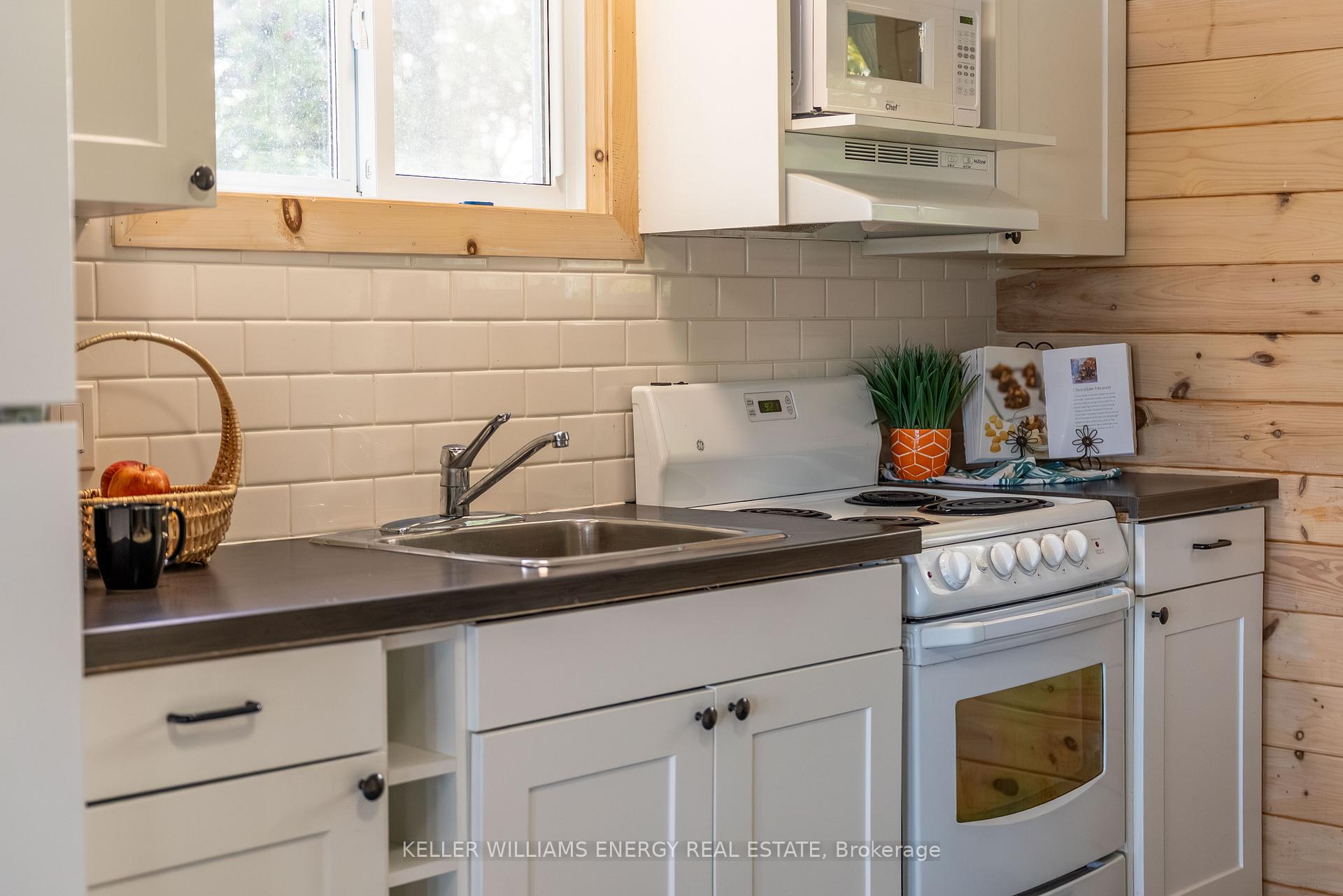Photo 16 of 2657 County Road 13, Prince Edward County, South Marysburg Ward — HOMEH