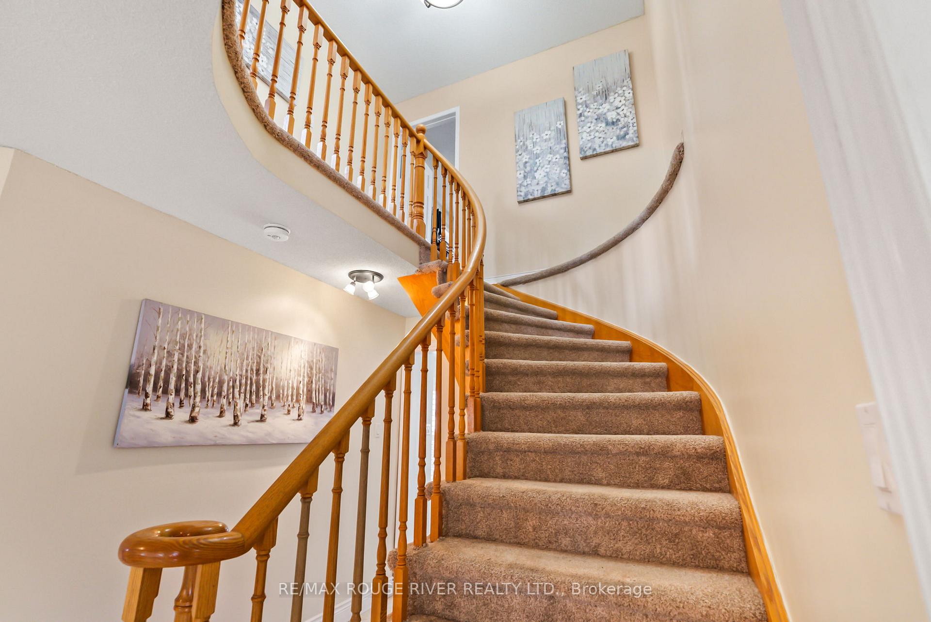 Photo 18 of 41 Valleywood Drive, Whitby, Williamsburg — HOMEH