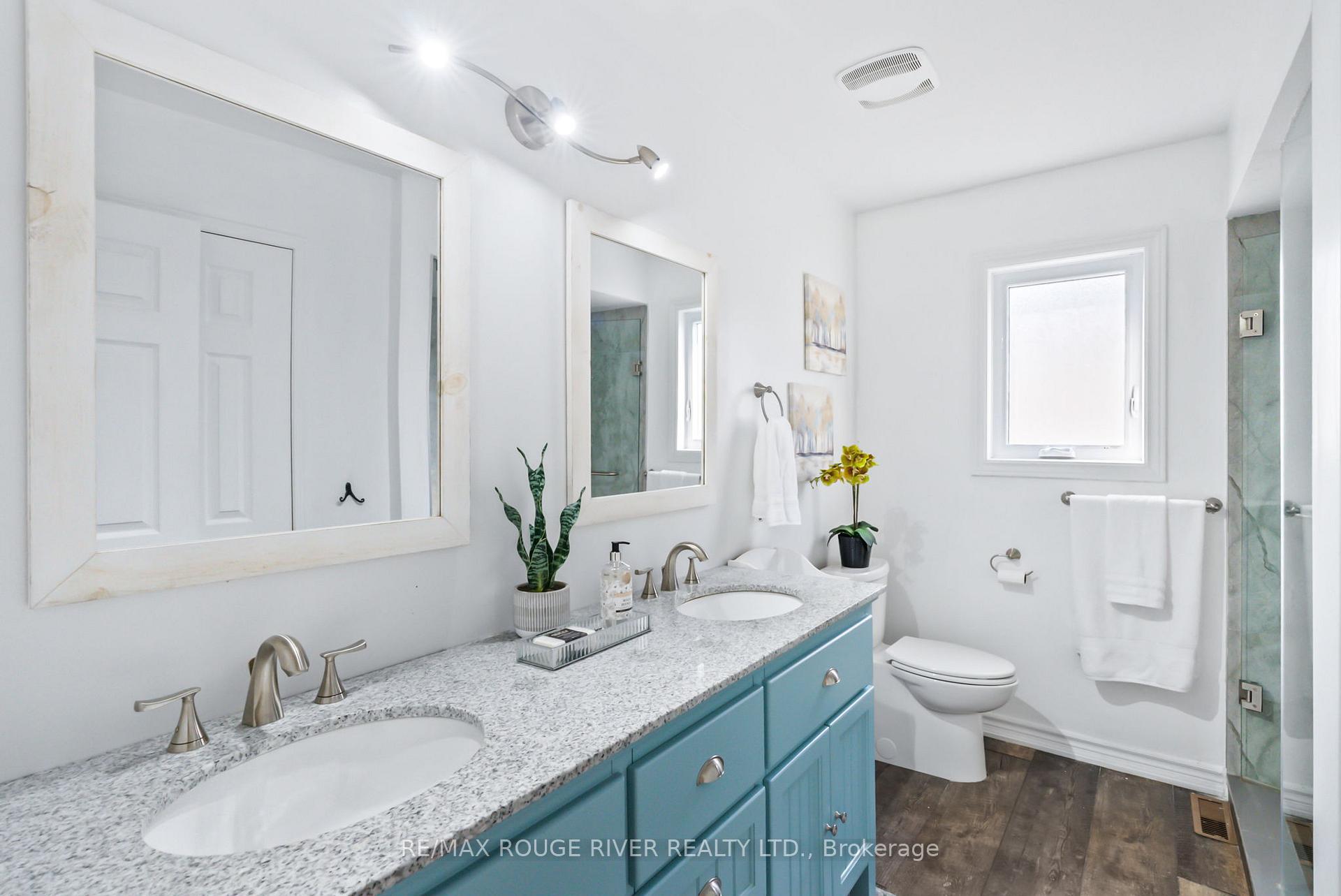 Photo 27 of 41 Valleywood Drive, Whitby, Williamsburg — HOMEH