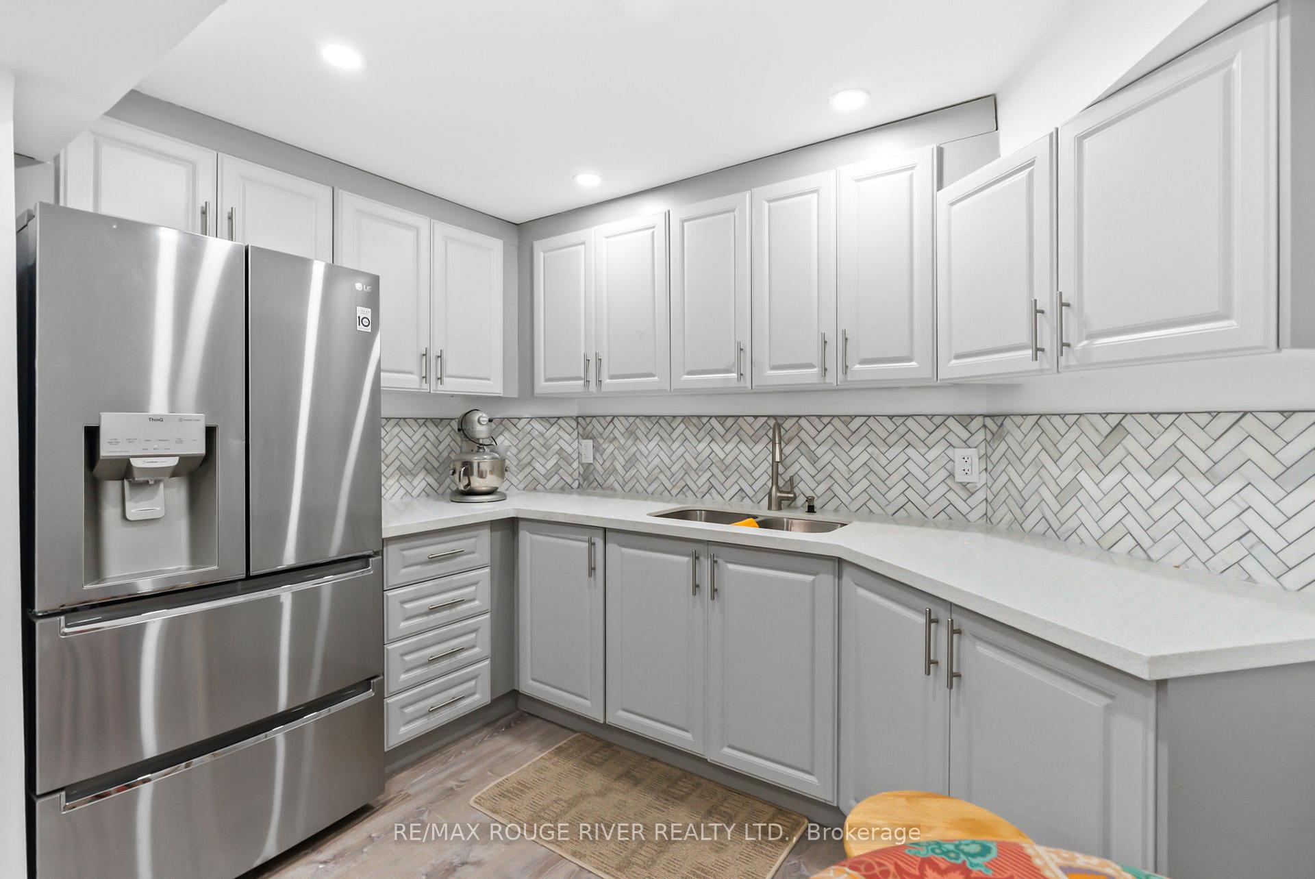 Photo 36 of 41 Valleywood Drive, Whitby, Williamsburg — HOMEH