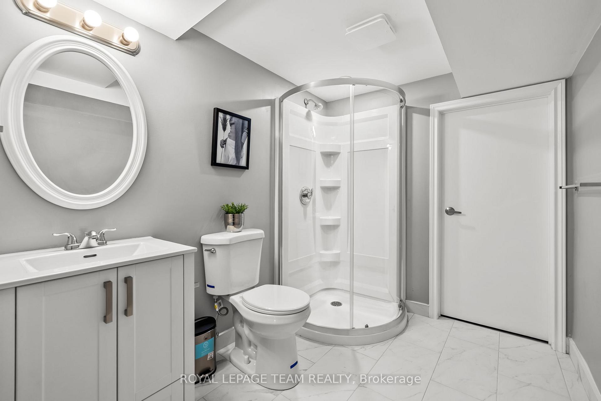 Photo 8 of Unit B, 908 Clarkia Street, Ottawa, Blossom Park/Kemp Park/Findlay Creek — HOMEH