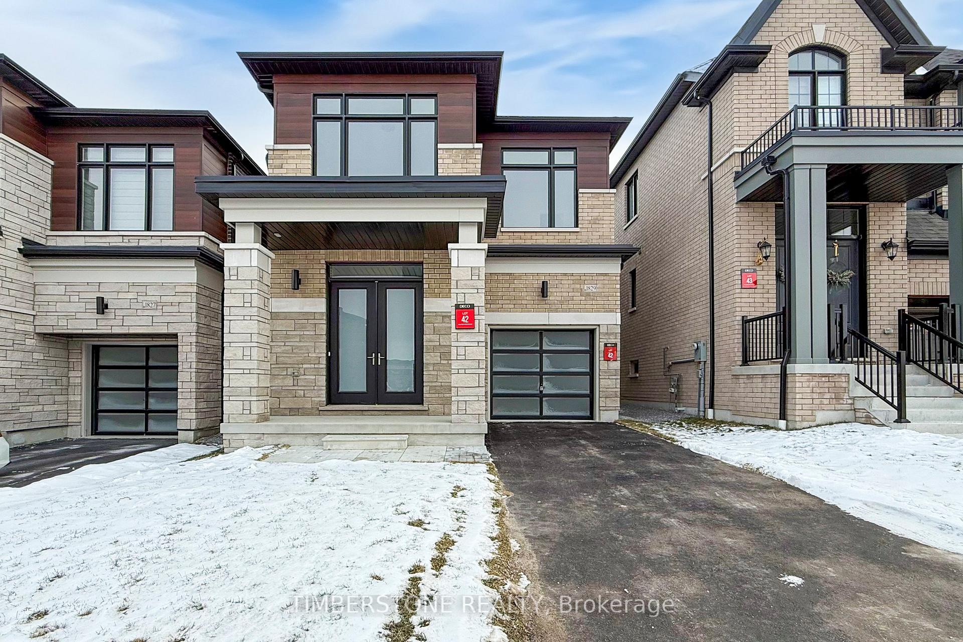 Photo 1 of 1829 Irish Moss Square, Pickering, Rural Pickering — HOMEH