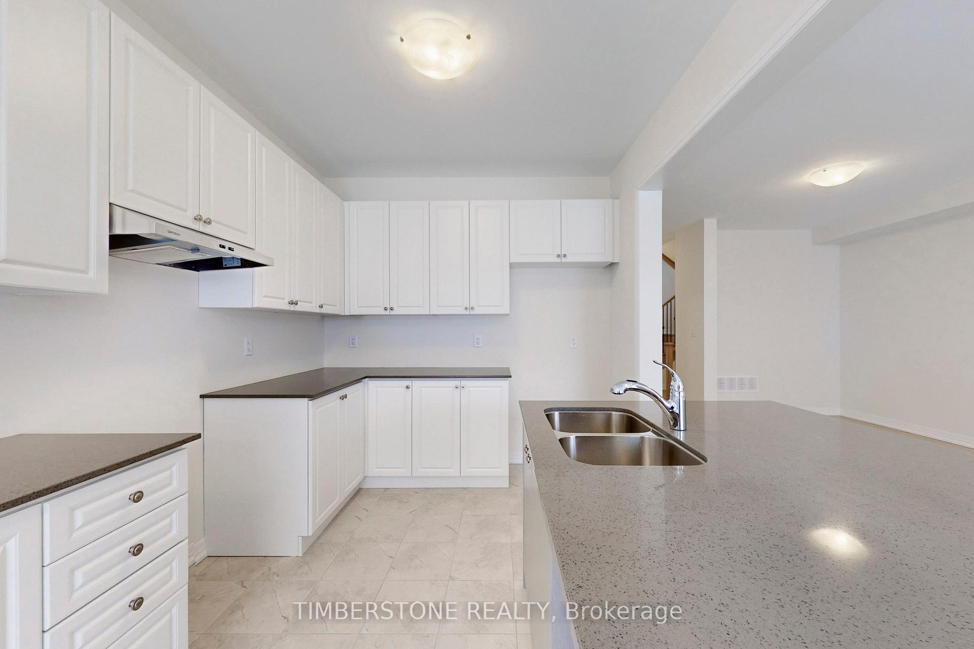 Photo 9 of 1829 Irish Moss Square, Pickering, Rural Pickering — HOMEH