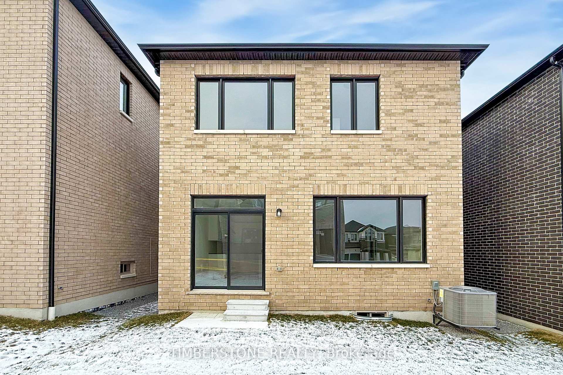 Photo 32 of 1829 Irish Moss Square, Pickering, Rural Pickering — HOMEH