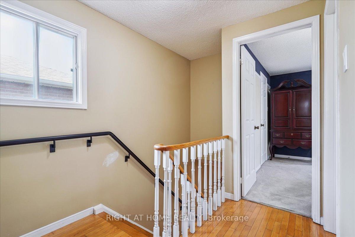 Photo 23 of 35 Millington Crescent, Ajax, Central — HOMEH