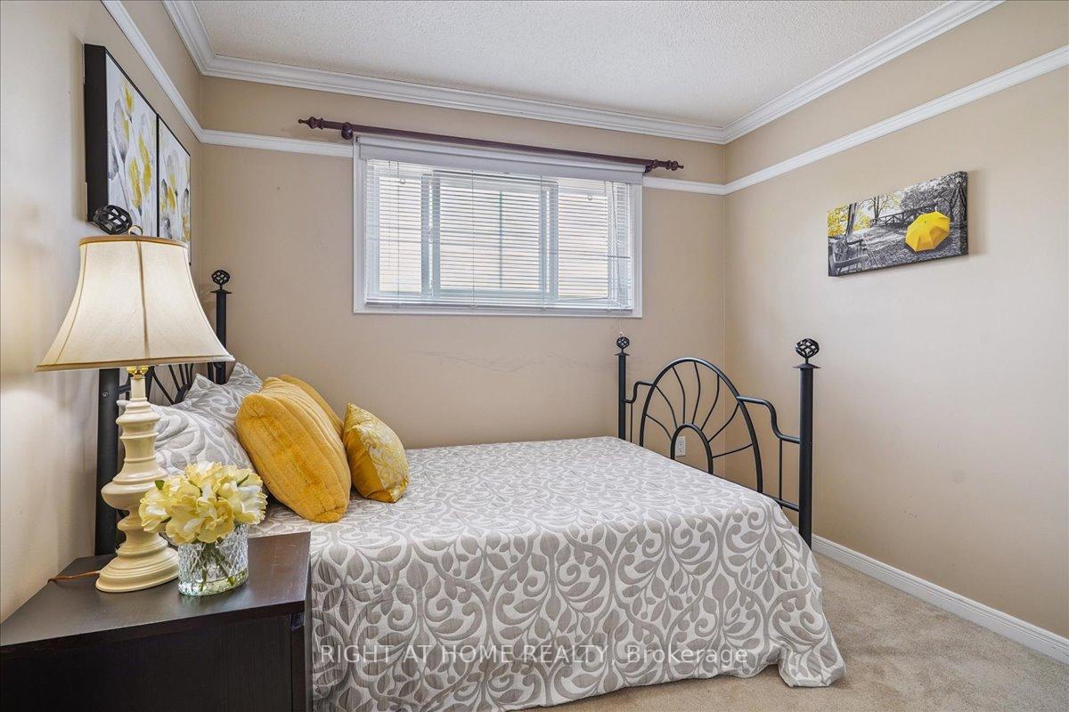 Photo 16 of 35 Millington Crescent, Ajax, Central — HOMEH