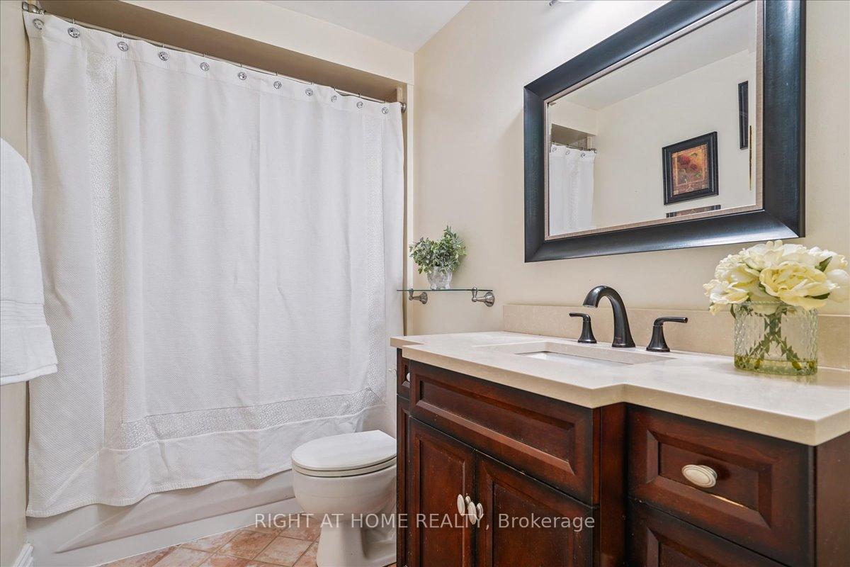 Photo 21 of 35 Millington Crescent, Ajax, Central — HOMEH