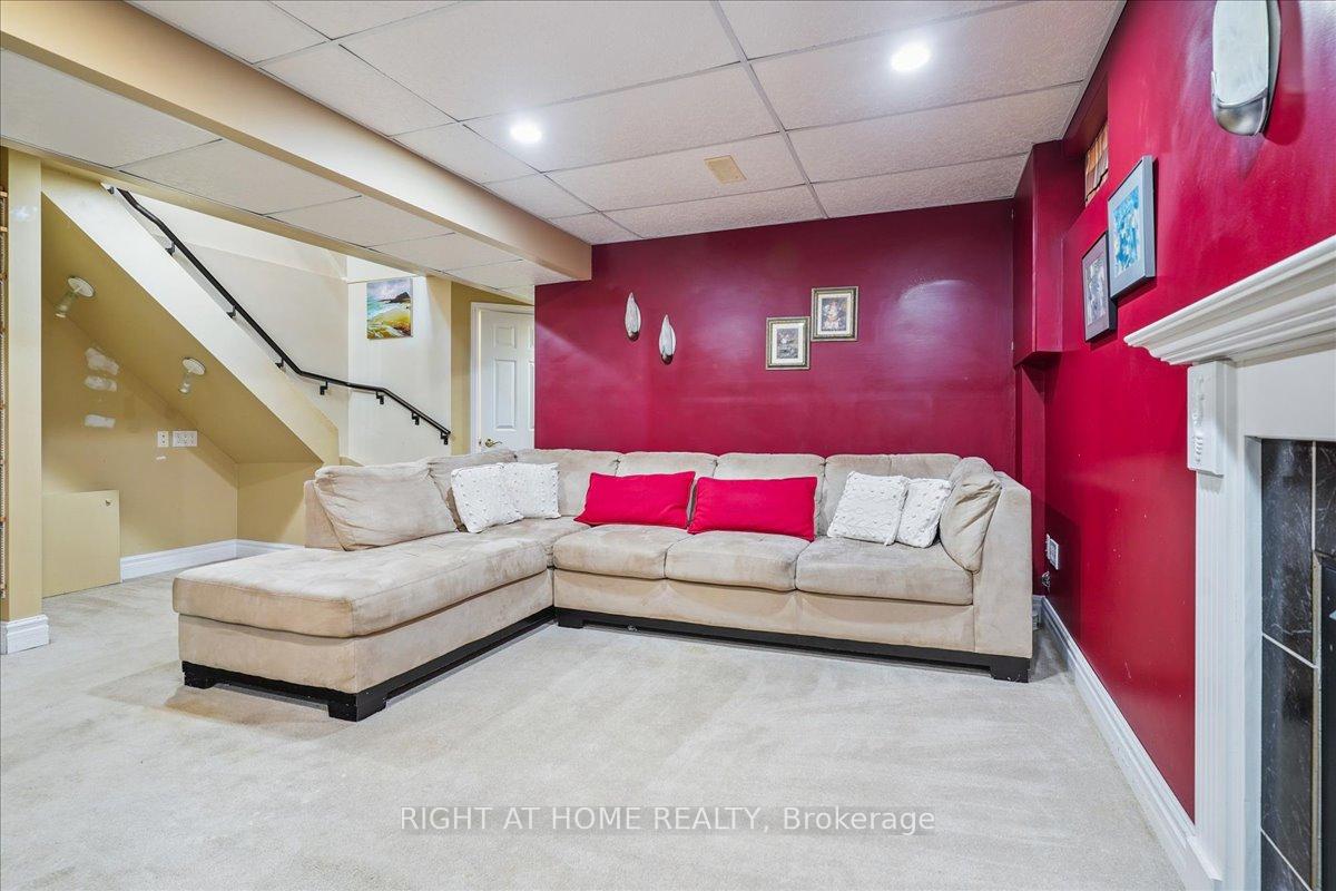 Photo 20 of 35 Millington Crescent, Ajax, Central — HOMEH