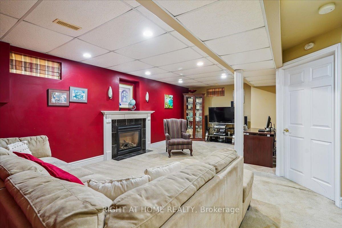 Photo 22 of 35 Millington Crescent, Ajax, Central — HOMEH