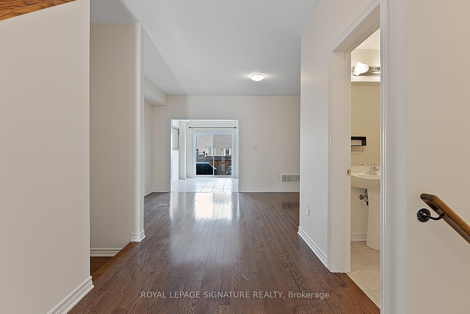 Photo 6 of 8 Zachary Place, Vaughan, Vellore Village — HOMEH