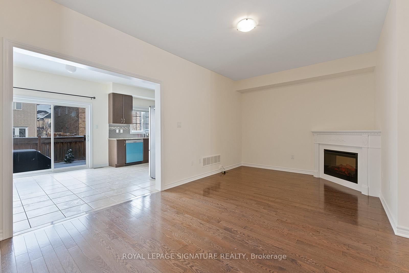 Photo 7 of 8 Zachary Place, Vaughan, Vellore Village — HOMEH