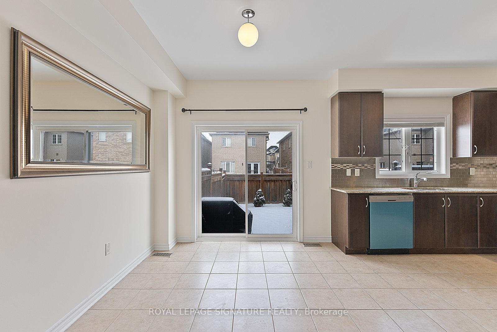 Photo 10 of 8 Zachary Place, Vaughan, Vellore Village — HOMEH