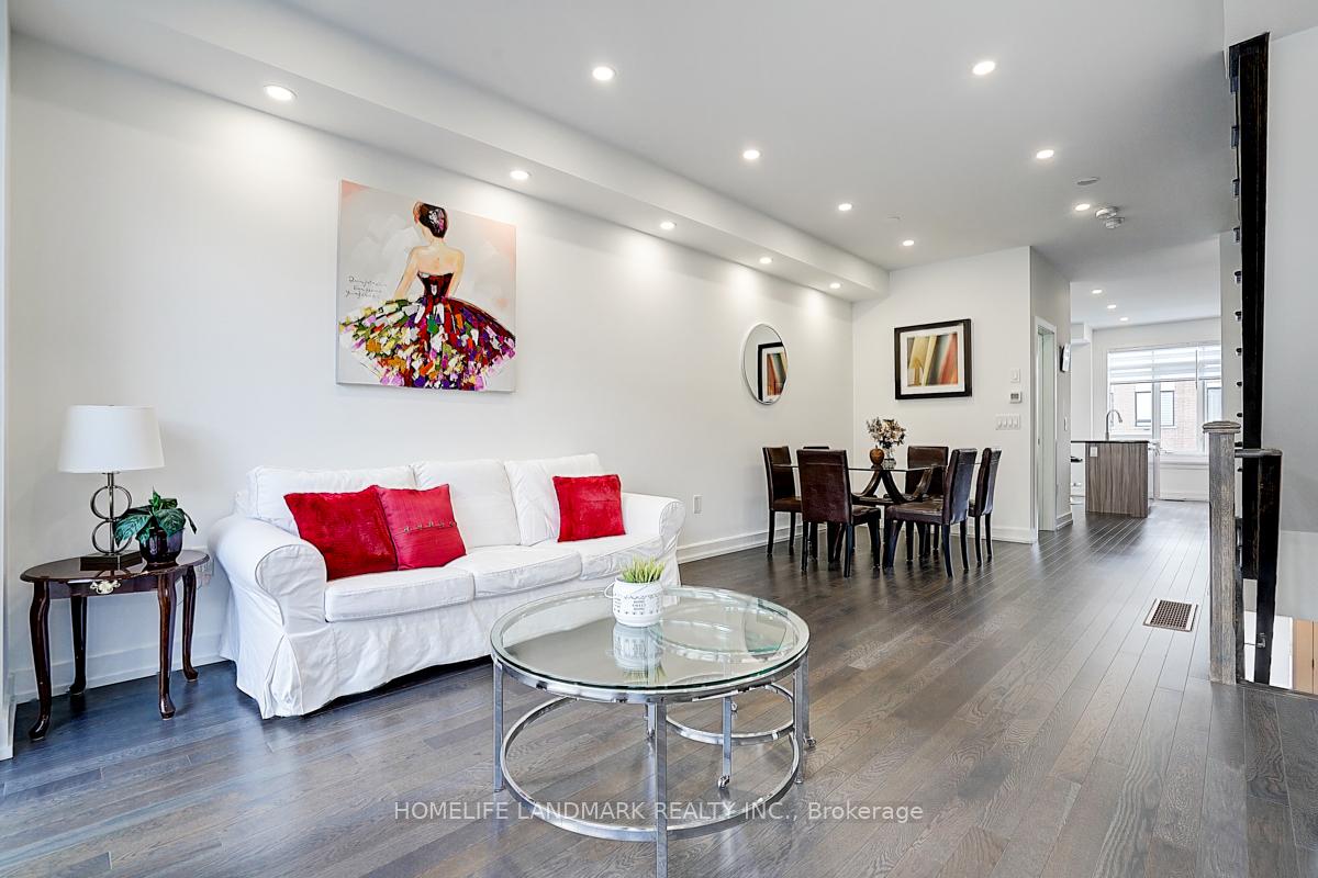 Photo 7 of 165 Salterton Circle, Vaughan, Rural Vaughan — HOMEH