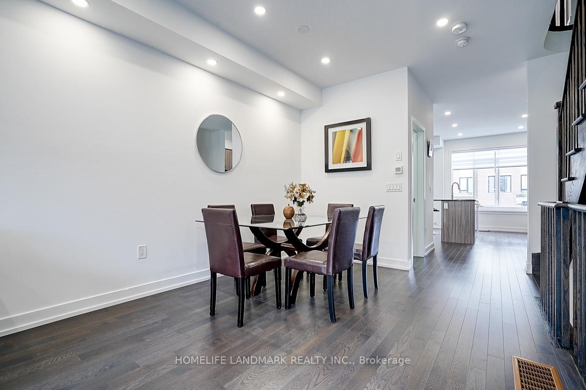 Photo 8 of 165 Salterton Circle, Vaughan, Rural Vaughan — HOMEH