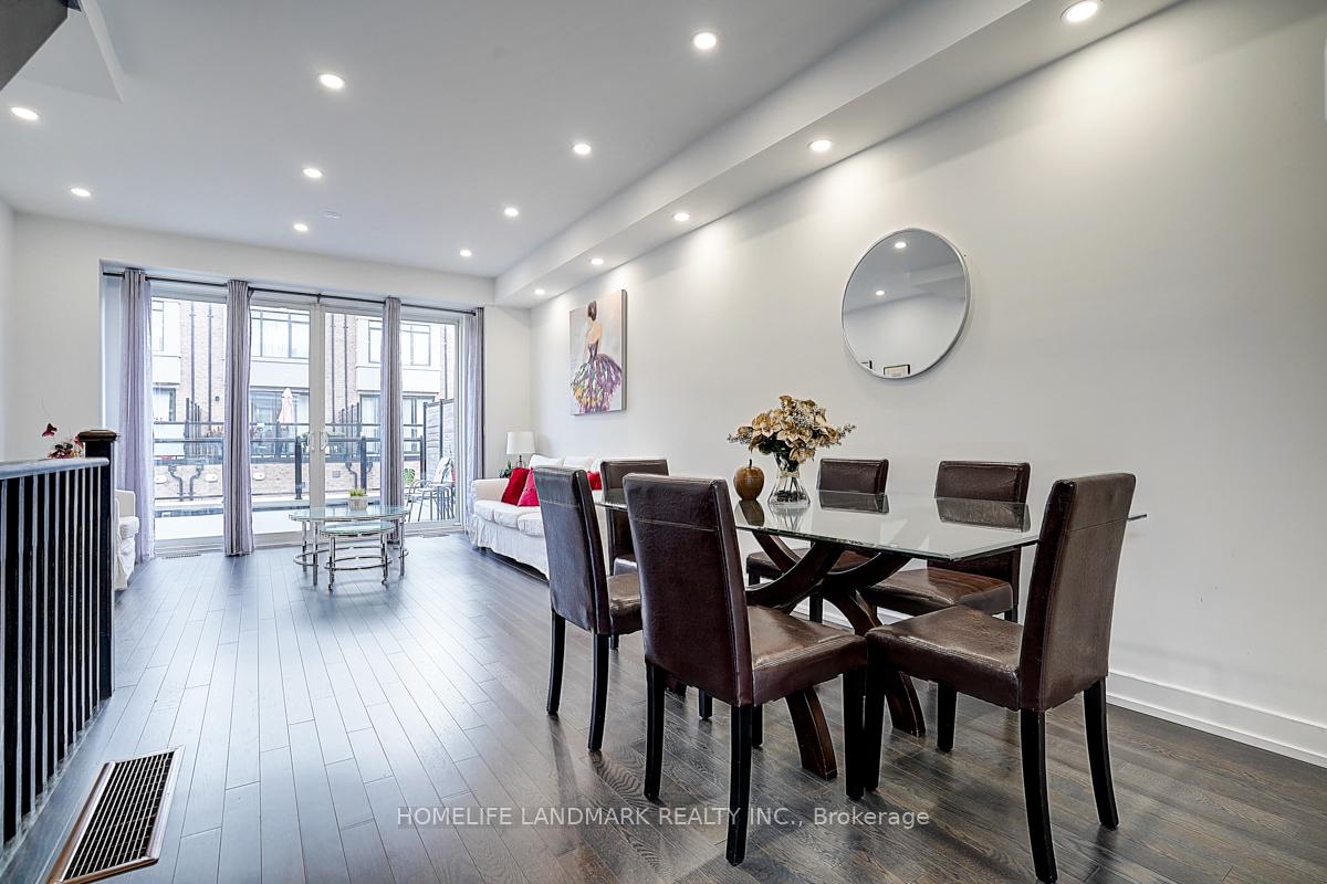 Photo 9 of 165 Salterton Circle, Vaughan, Rural Vaughan — HOMEH