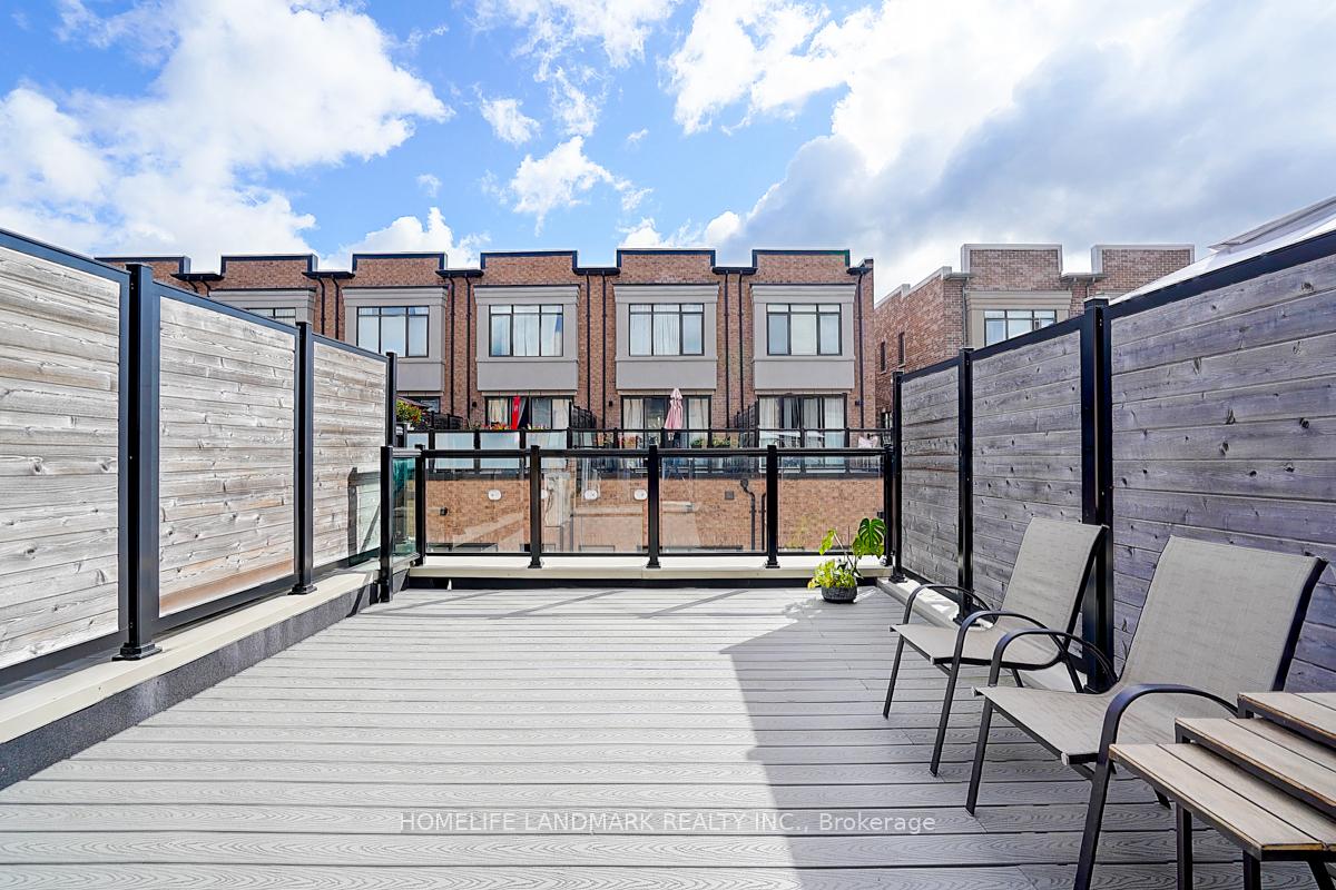Photo 20 of 165 Salterton Circle, Vaughan, Rural Vaughan — HOMEH