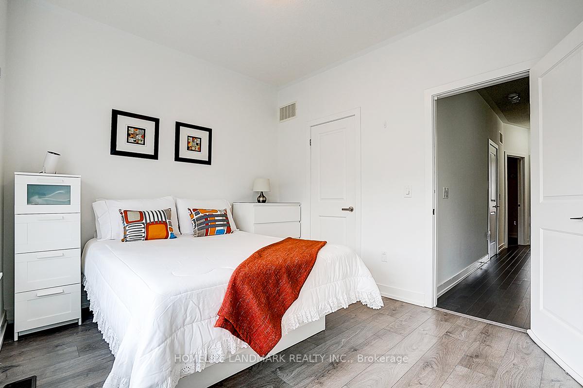 Photo 24 of 165 Salterton Circle, Vaughan, Rural Vaughan — HOMEH