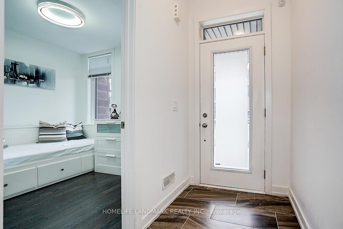 Photo 39 of 165 Salterton Circle, Vaughan, Rural Vaughan — HOMEH