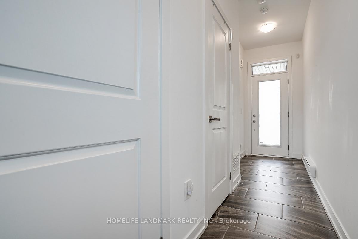 Photo 40 of 165 Salterton Circle, Vaughan, Rural Vaughan — HOMEH