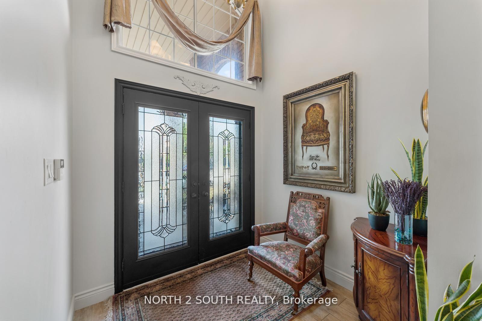 Photo 5 of 121 Royal Pine Avenue, Vaughan, Sonoma Heights — HOMEH