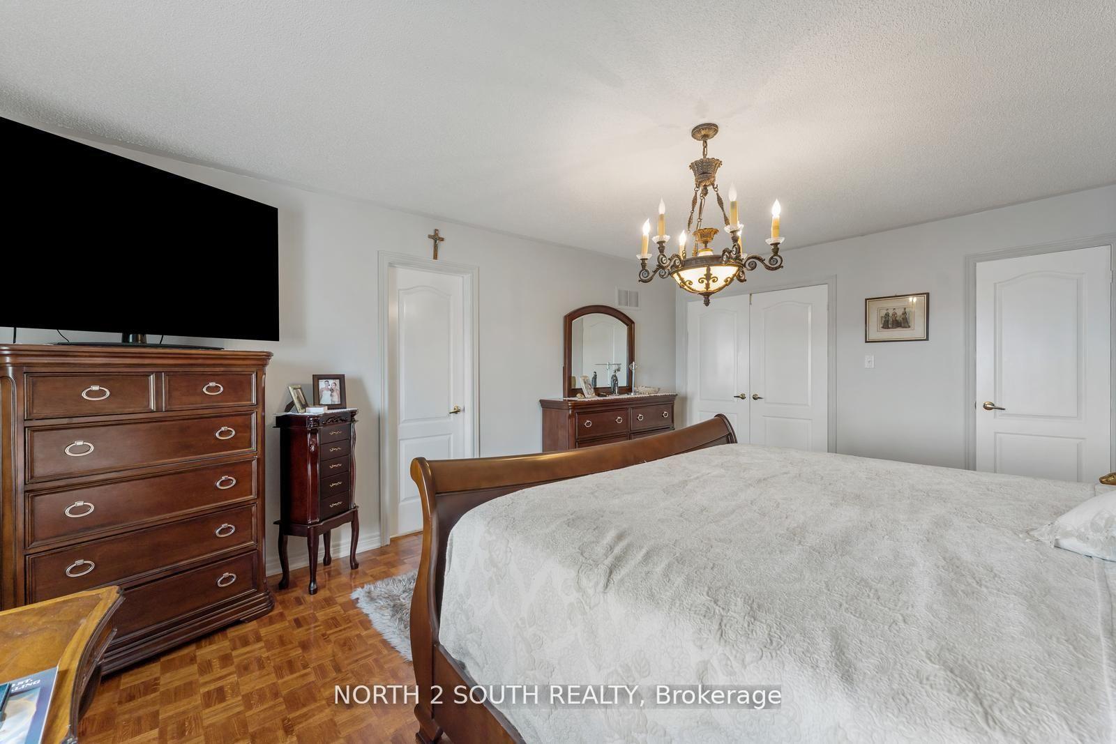 Photo 27 of 121 Royal Pine Avenue, Vaughan, Sonoma Heights — HOMEH