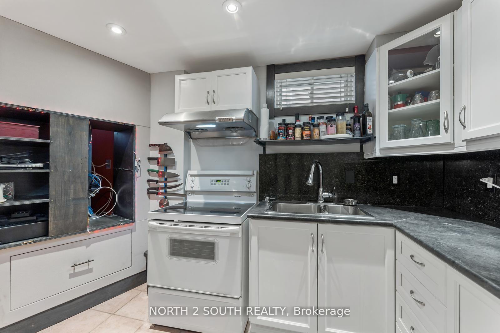 Photo 36 of 121 Royal Pine Avenue, Vaughan, Sonoma Heights — HOMEH