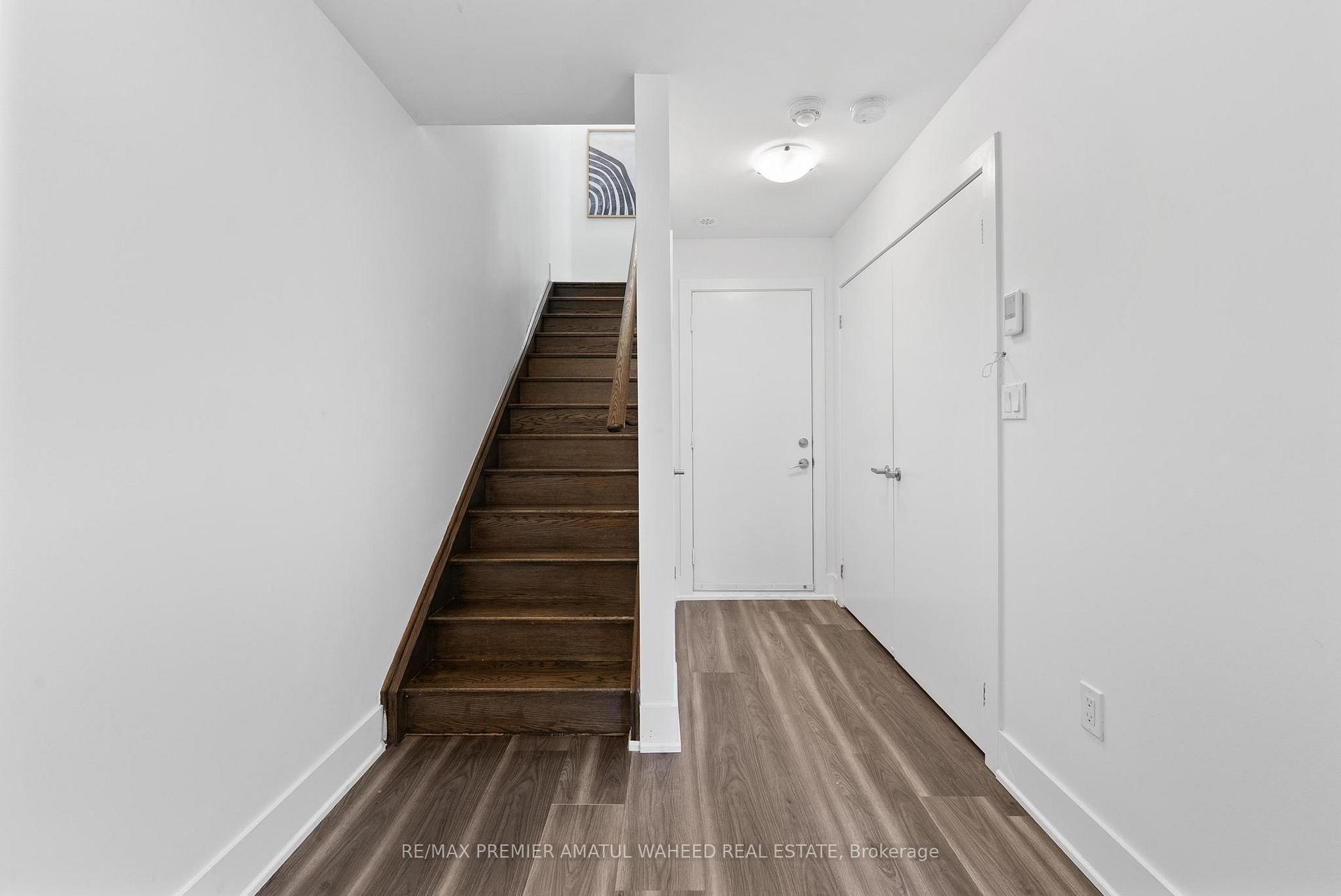 Photo 6 of 3928 Major Mackenzie Drive, Vaughan, Vellore Village — HOMEH