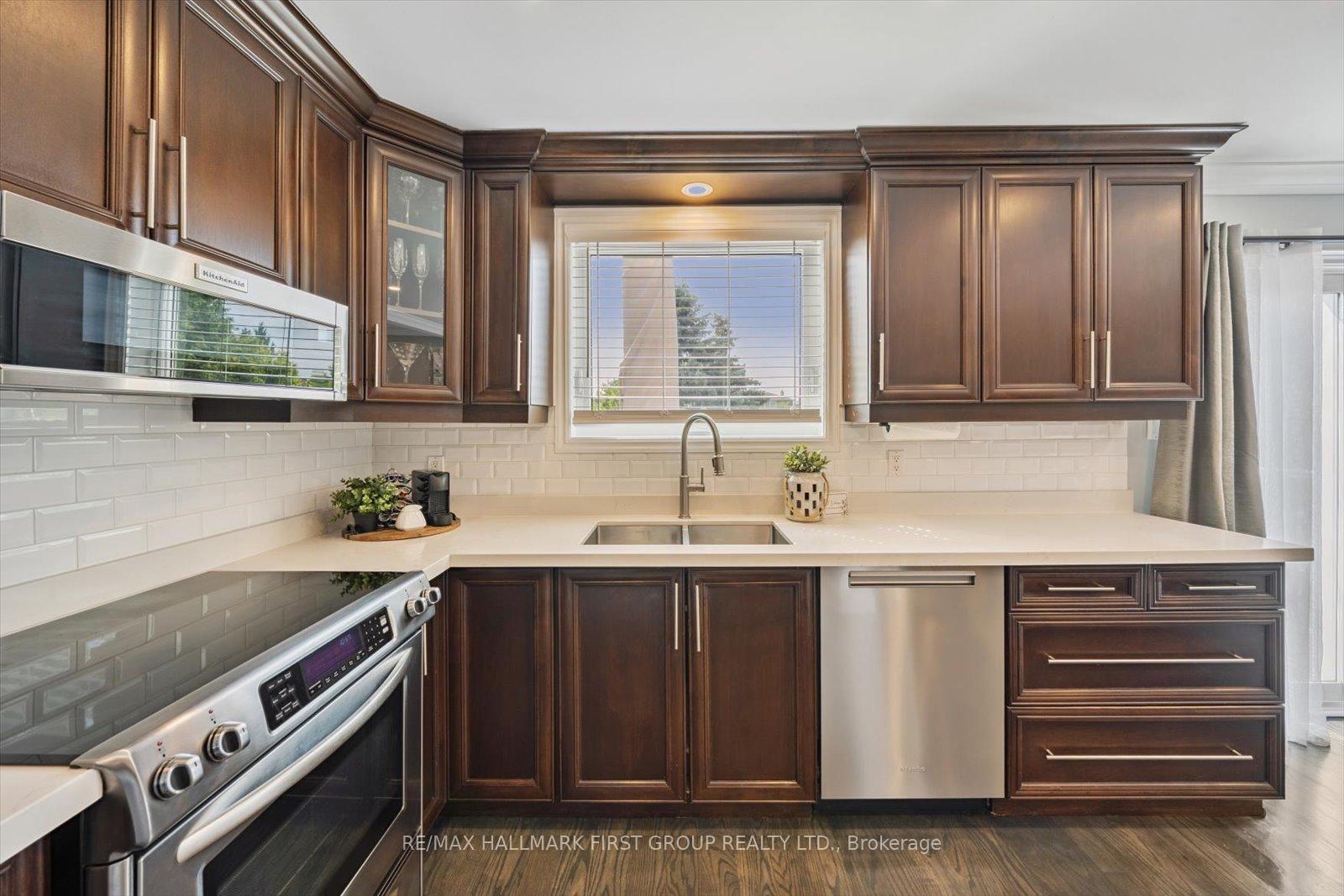 Photo 12 of 51 Andrea Lane, Vaughan, East Woodbridge — HOMEH