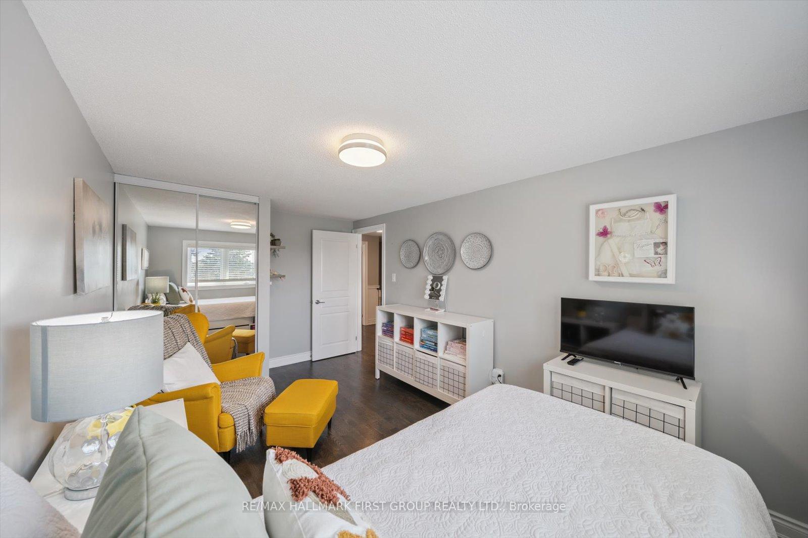 Photo 22 of 51 Andrea Lane, Vaughan, East Woodbridge — HOMEH