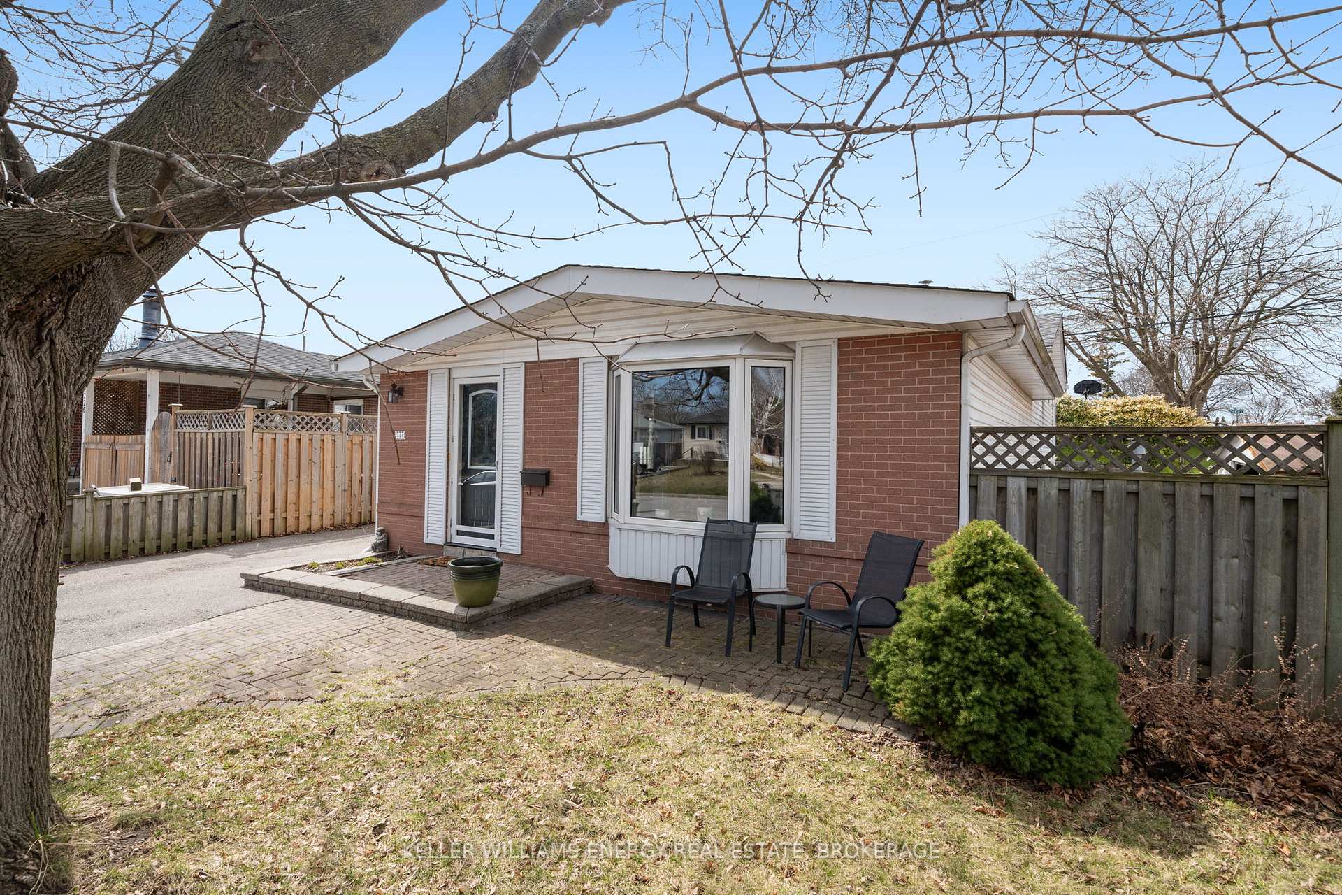 Photo 2 of 728 Annland Street, Pickering, Bay Ridges — HOMEH