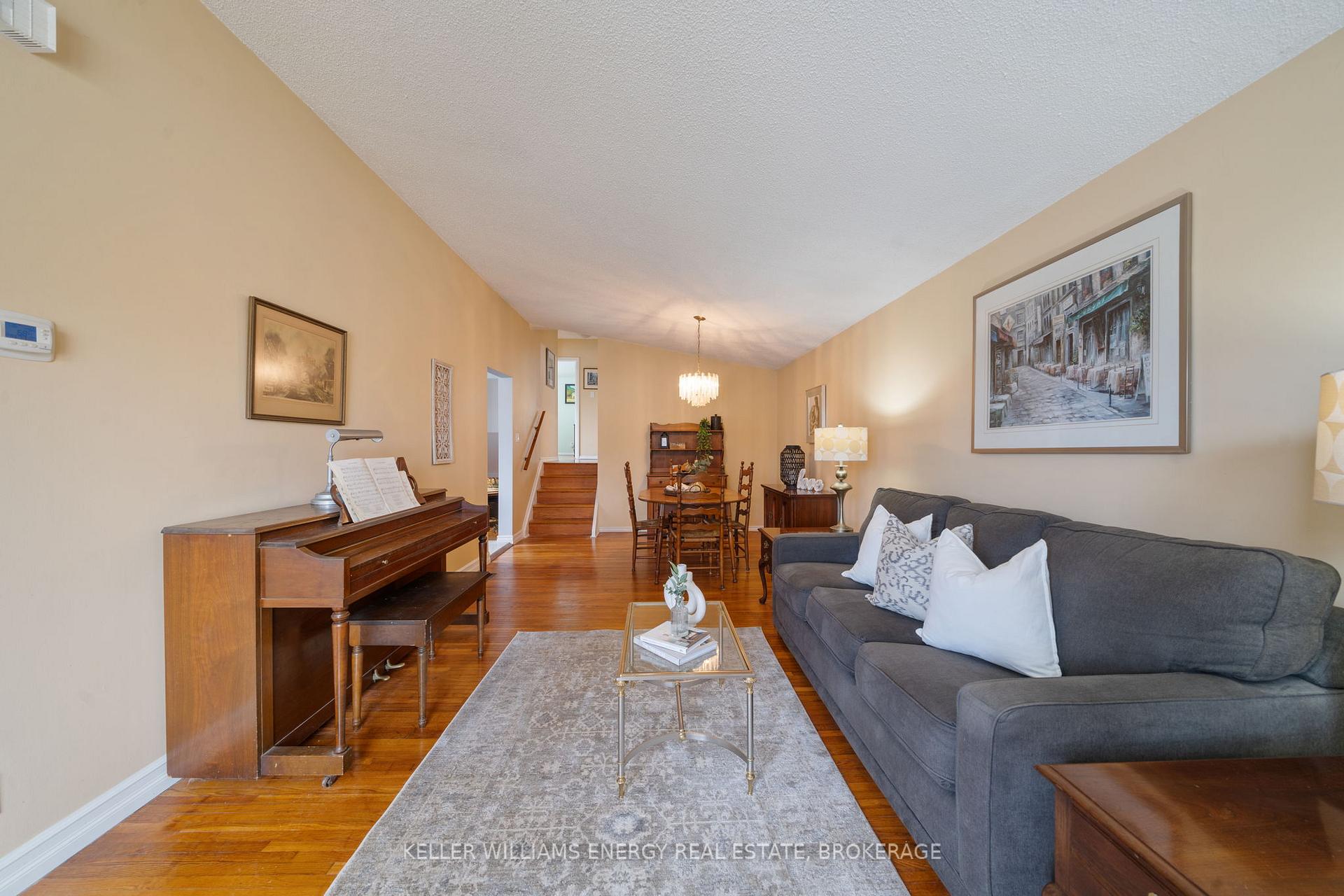 Photo 10 of 728 Annland Street, Pickering, Bay Ridges — HOMEH