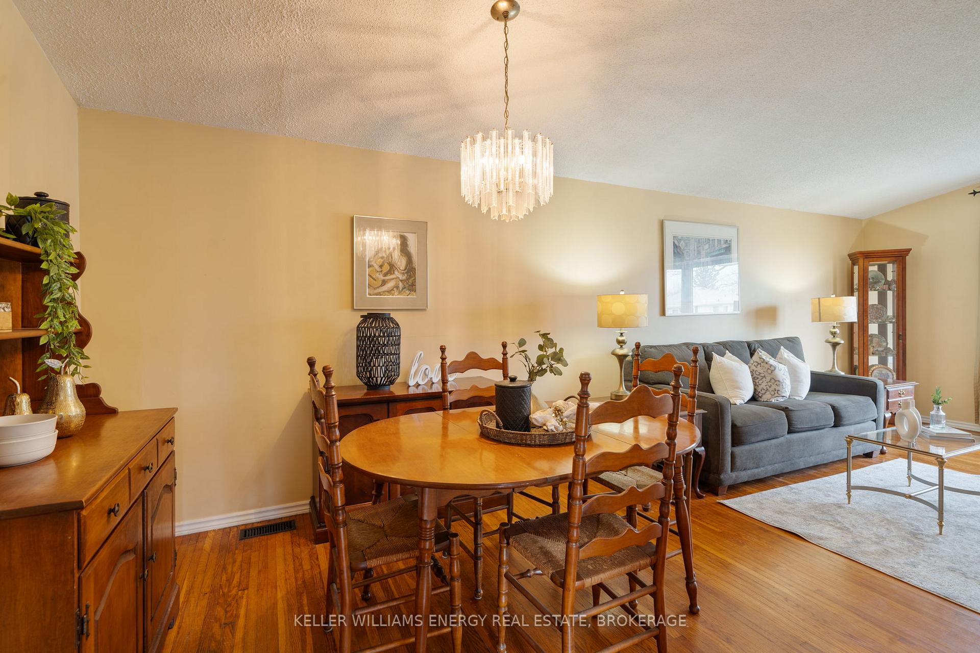 Photo 13 of 728 Annland Street, Pickering, Bay Ridges — HOMEH