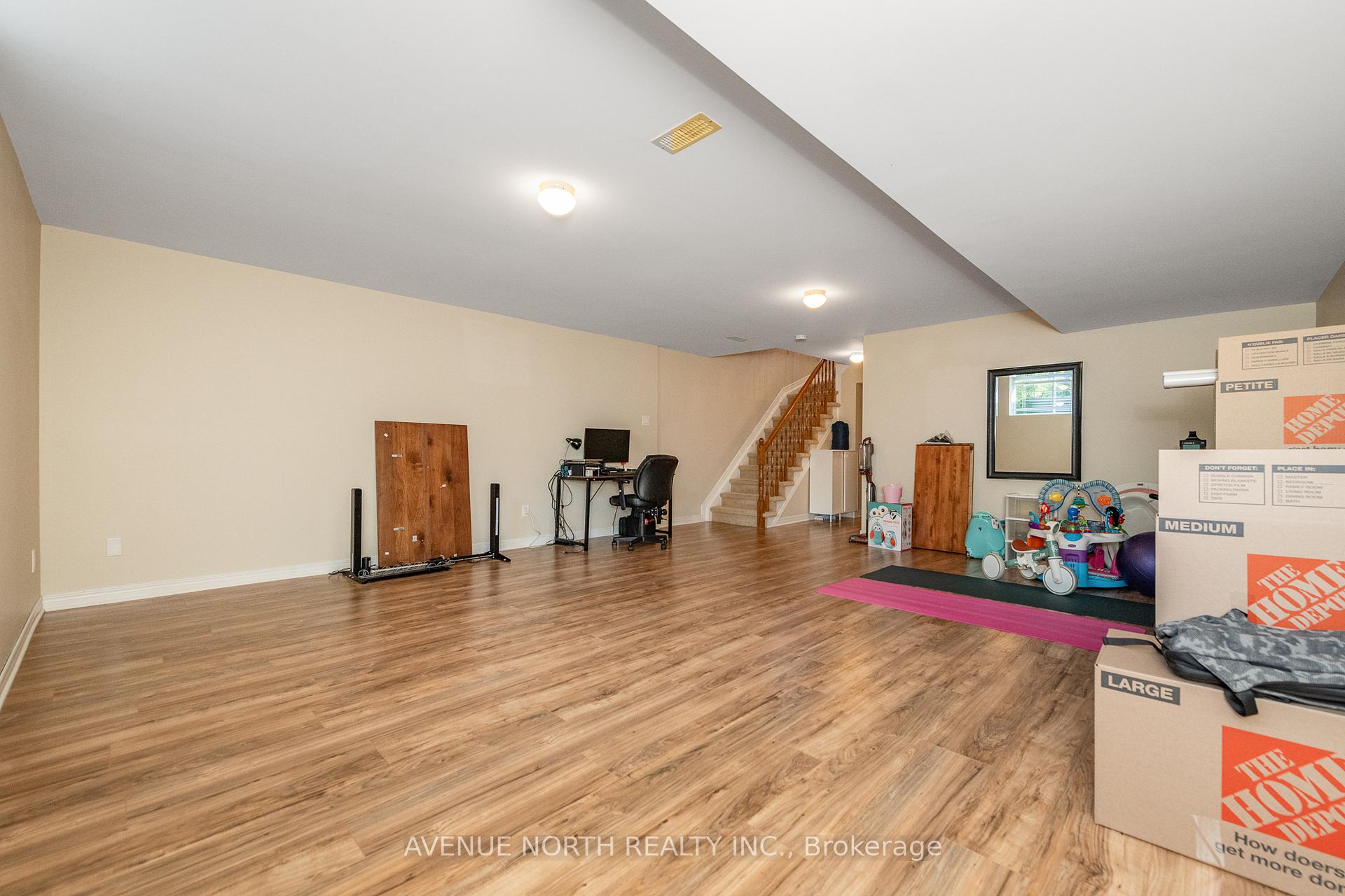 Photo 33 of 284 Parkin Circle, Ottawa, Blossom Park/Kemp Park/Findlay Creek — HOMEH