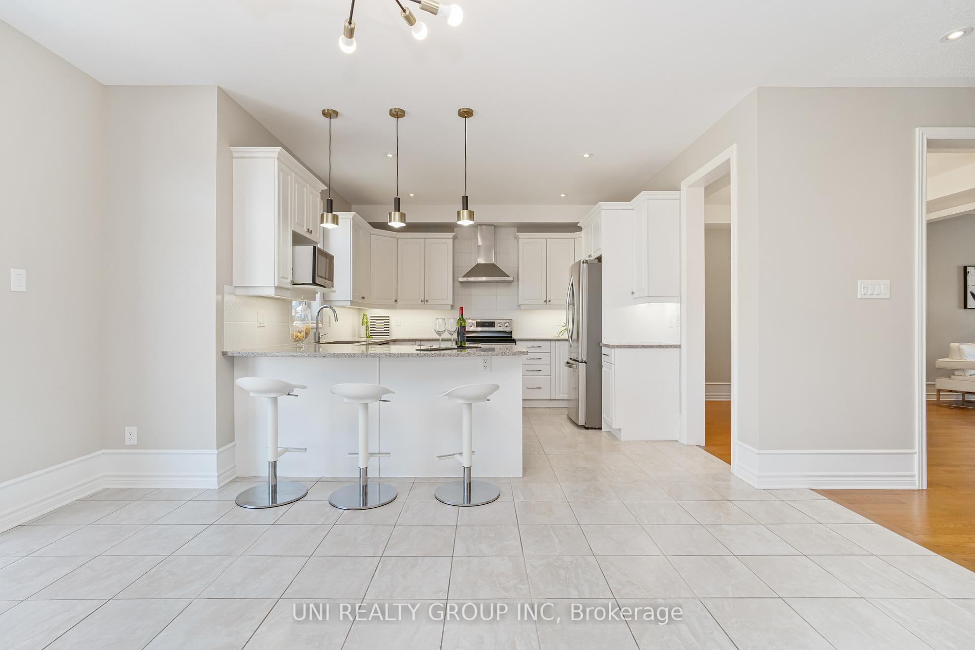 Photo 7 of 172 Cambie Road, Ottawa, Riverside South/Gloucester Glen — HOMEH