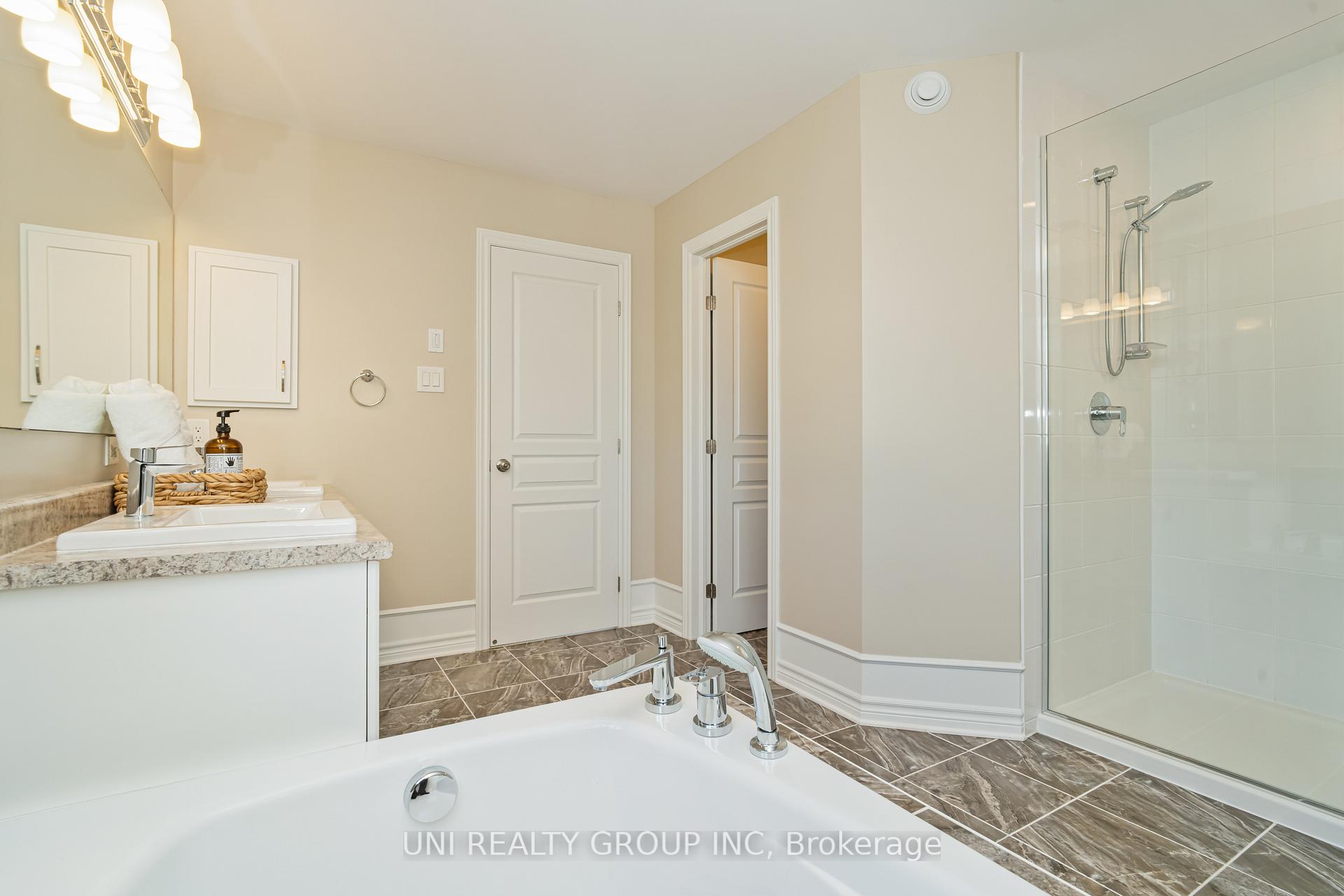Photo 31 of 172 Cambie Road, Ottawa, Riverside South/Gloucester Glen — HOMEH