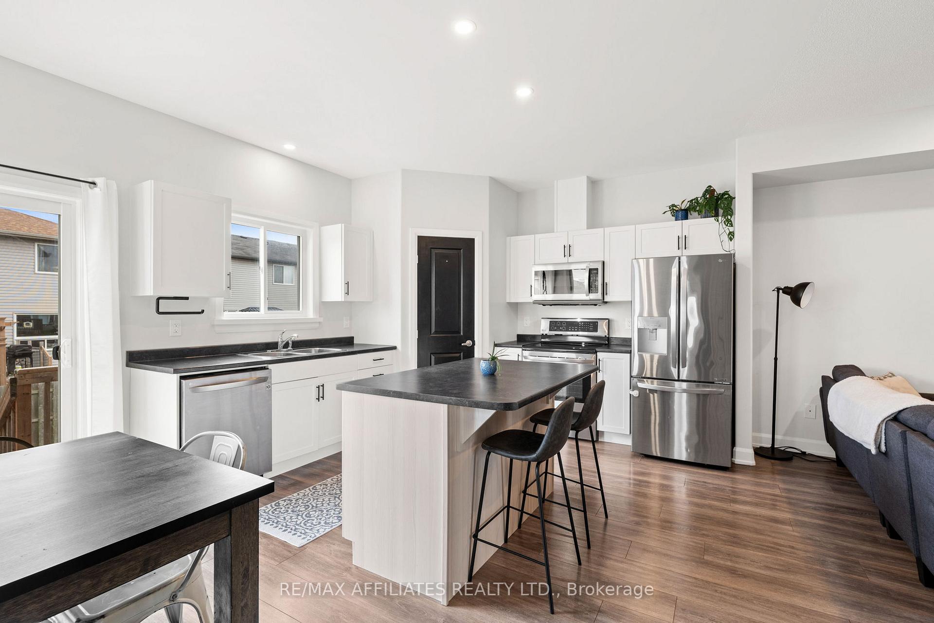 Photo 7 of 78 Stonehaven Way, Arnprior — HOMEH