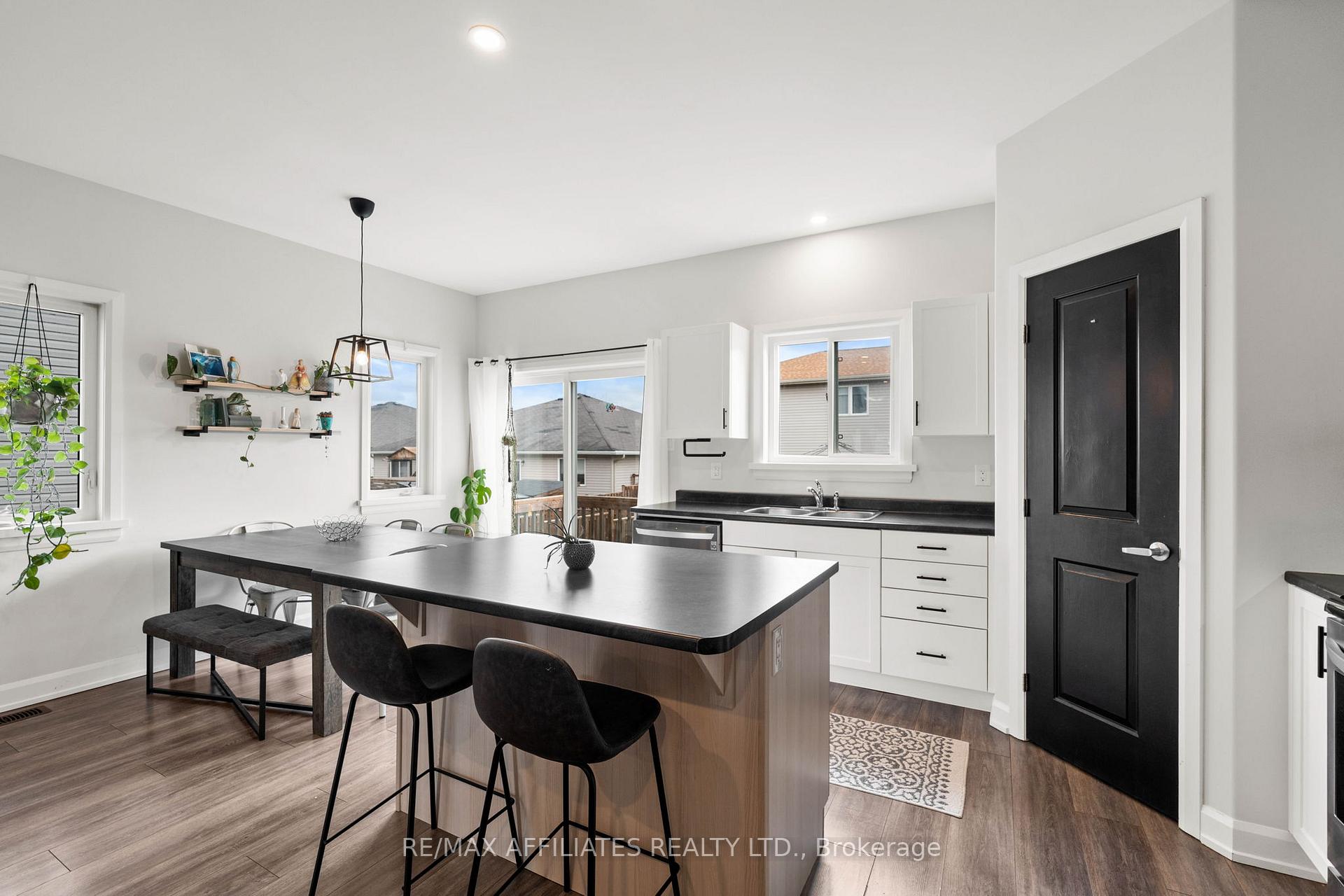 Photo 11 of 78 Stonehaven Way, Arnprior — HOMEH