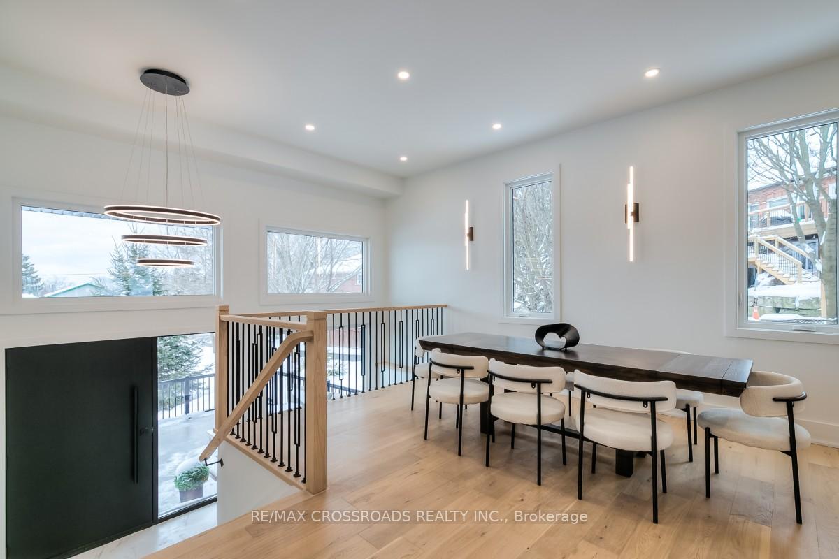 Photo 5 of 696 Hillview Crescent, Pickering, West Shore — HOMEH