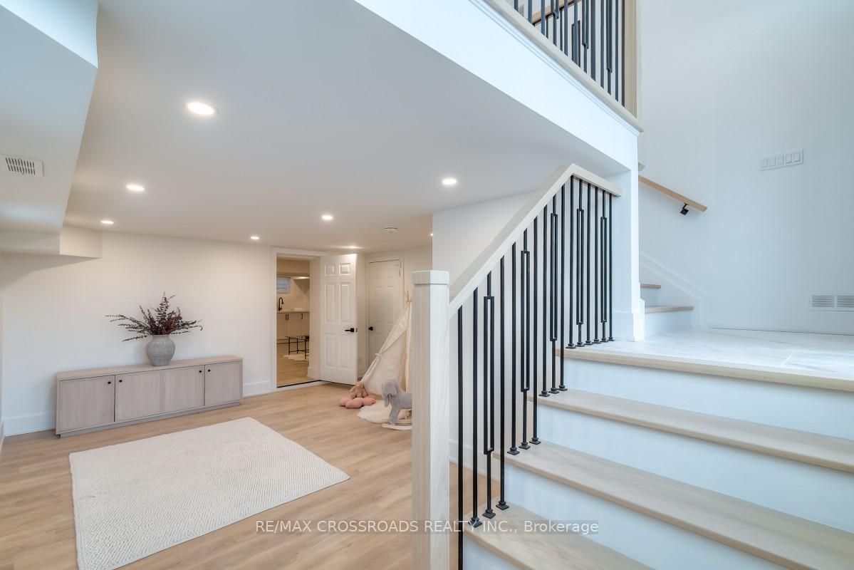 Photo 30 of 696 Hillview Crescent, Pickering, West Shore — HOMEH