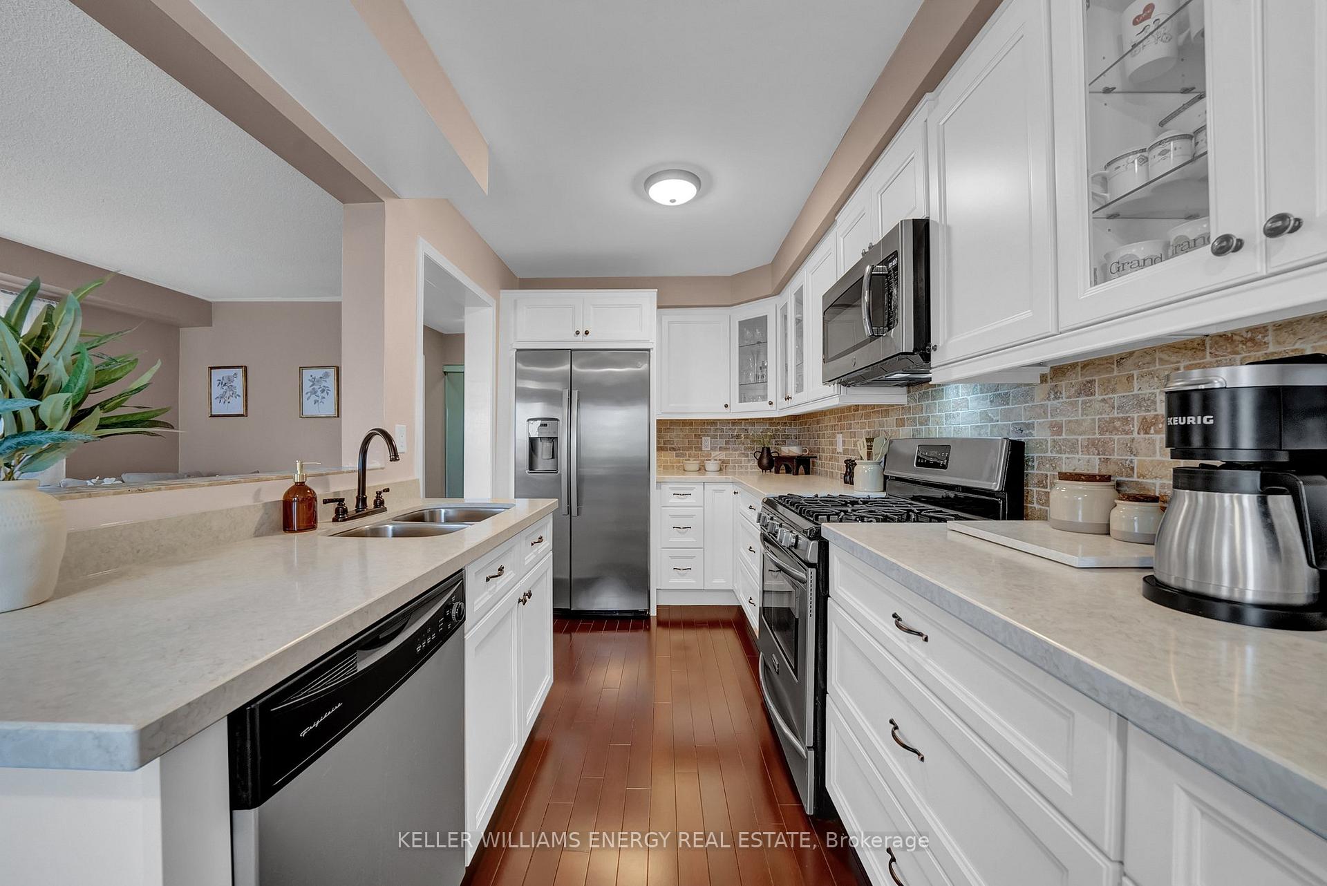 Photo 4 of 120 Hibbard Drive, Ajax, Central — HOMEH