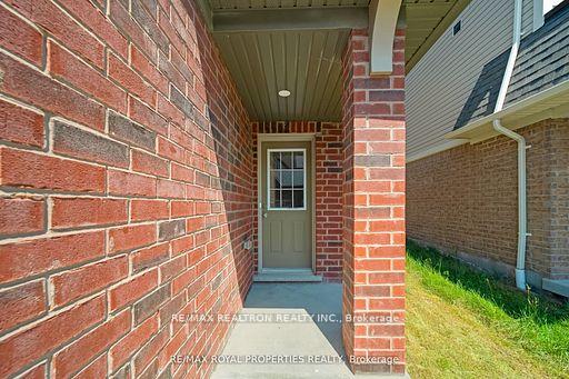 Photo 34 of 352 Coronation Road, Whitby, Rural Whitby — HOMEH
