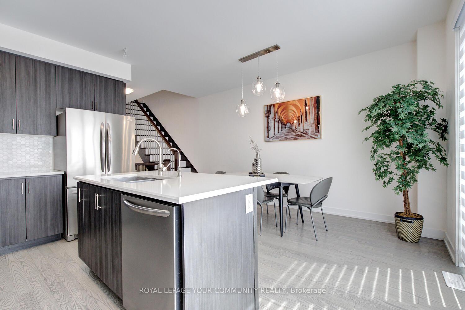 Photo 26 of 16 Glenngarry Crescent, Vaughan, Rural Vaughan — HOMEH