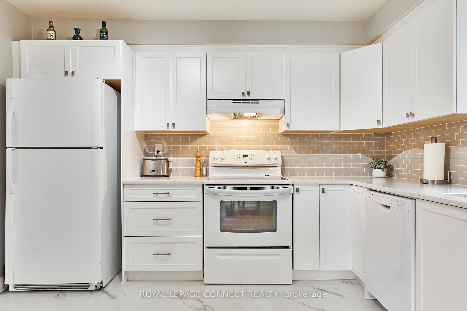 Photo 12 of 1583 Alwin Circle, Pickering, Village East — HOMEH