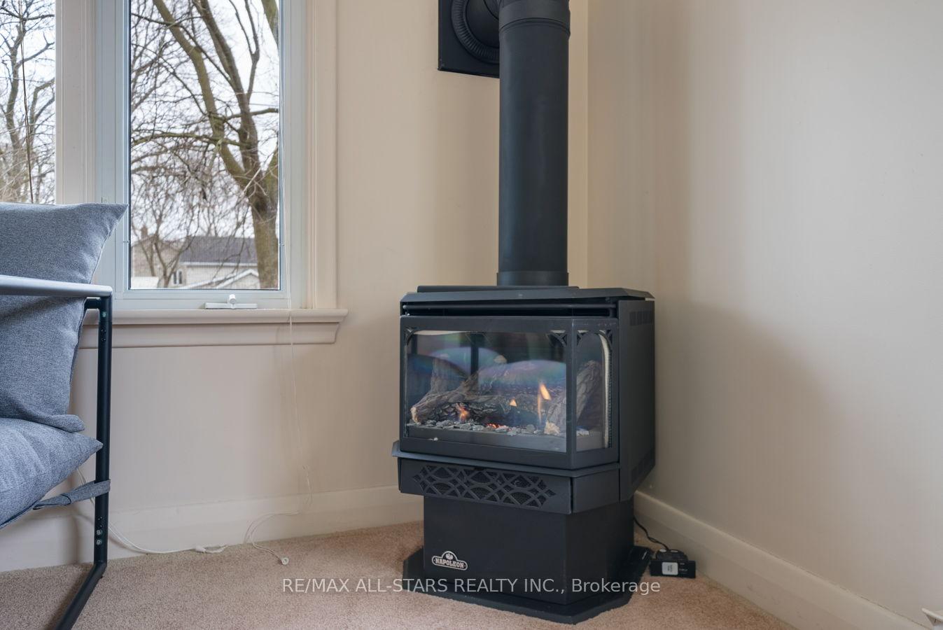 Photo 10 of 1718 Lane Street, Pickering, Rural Pickering — HOMEH