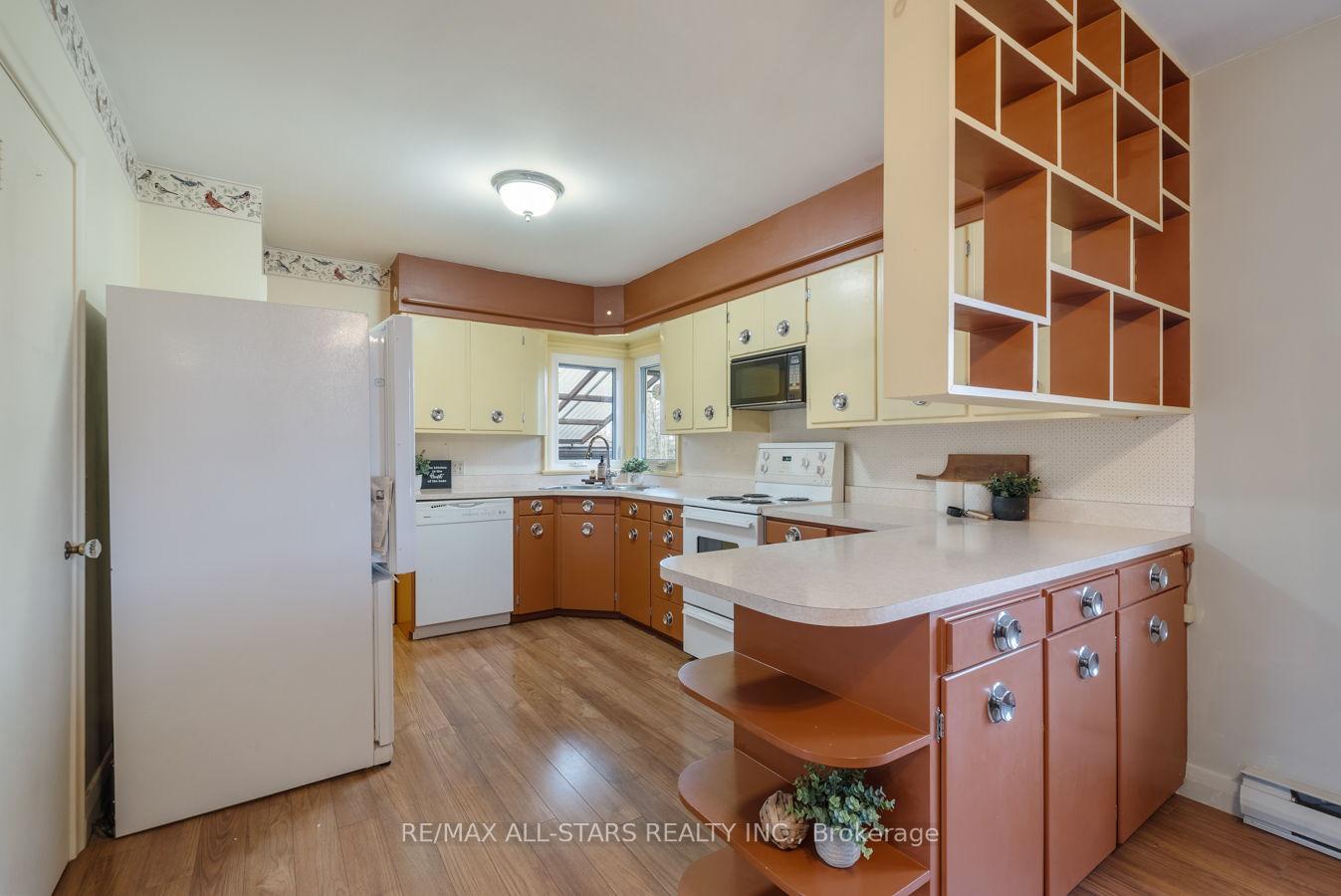 Photo 12 of 1718 Lane Street, Pickering, Rural Pickering — HOMEH